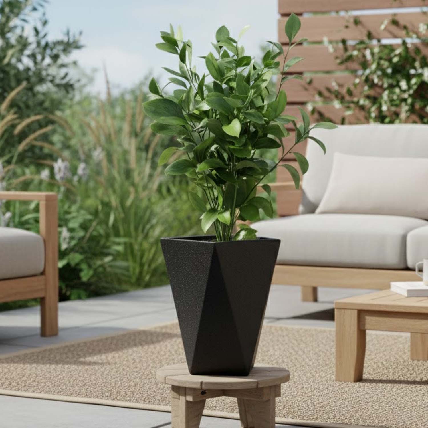 Go Hooked Diamond 18-Inch Planter Pot | Lightweight, Durable Polymer Pot for Flowers & Plants – Modern Black Gamla for Balcony, Terrace & Indoor Use