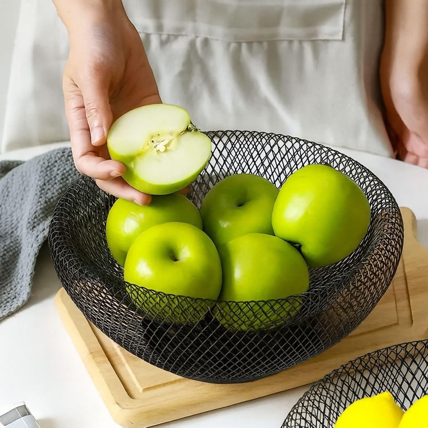 GoHooked 12-inch black metal mesh fruit bowl with double-layer design, keeping fruits fresh.