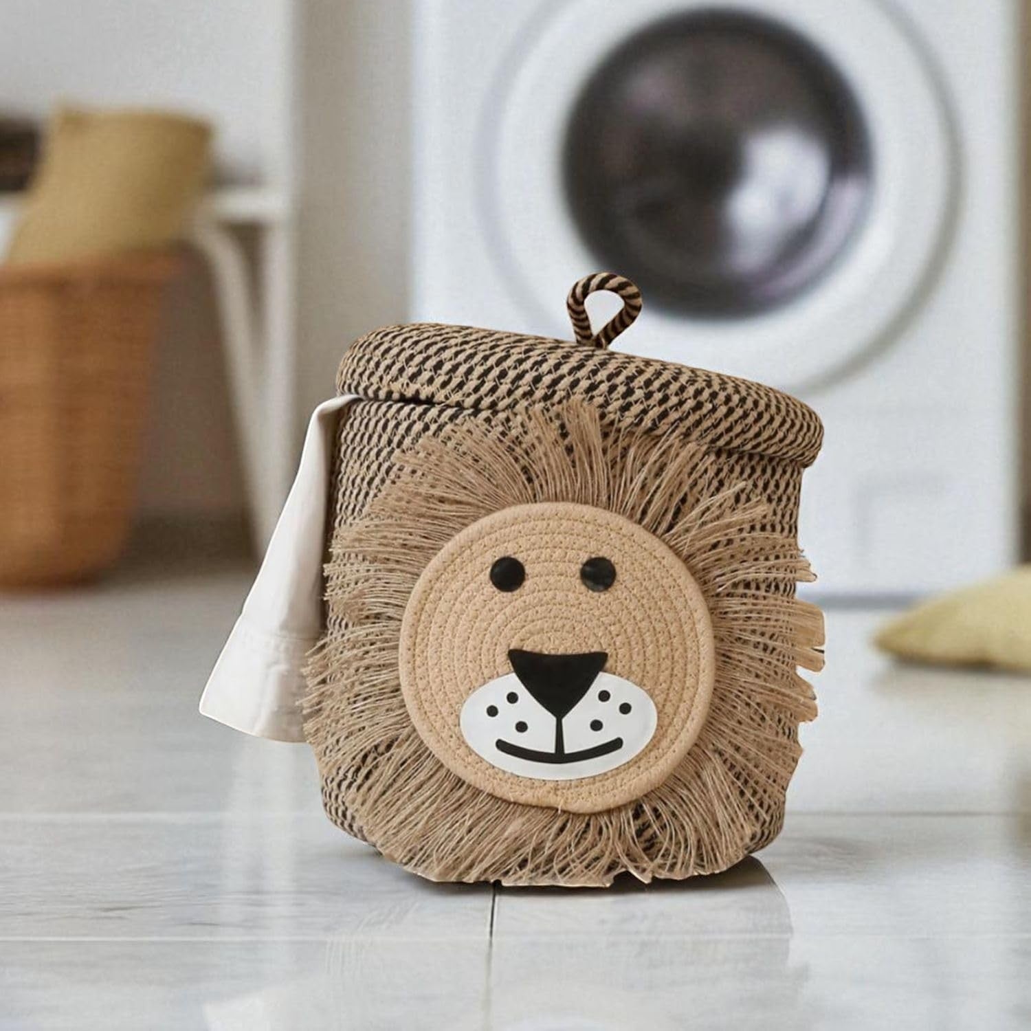 GoHooked lion face rope storage basket with lid, natural woven material, perfect for kids' toys and nursery decor.