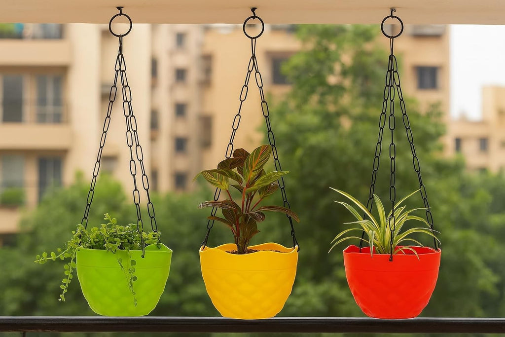 GoHooked set of 3 multicolor diamond plastic hanging planters with metal chains. Green, yellow, and red pots.