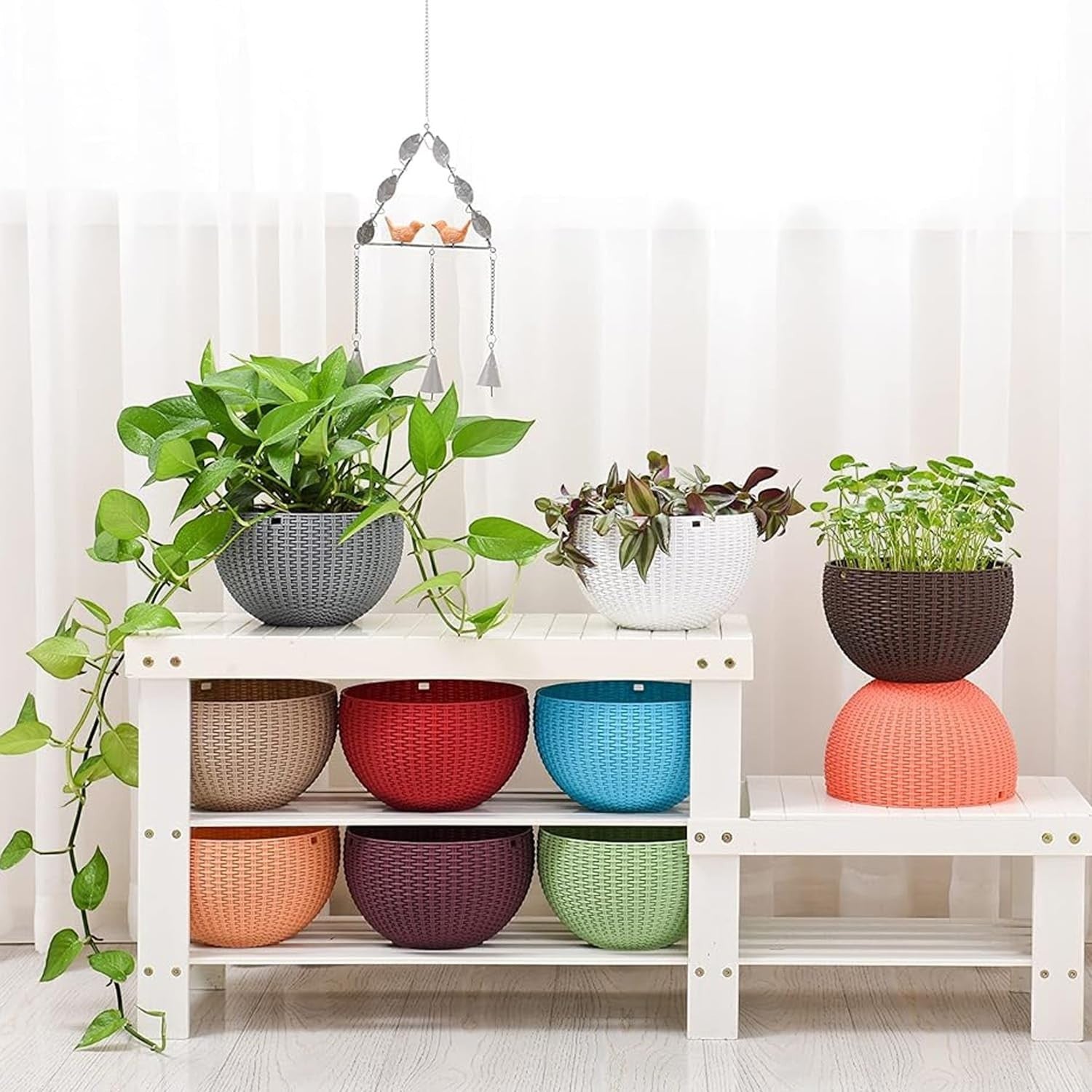 GoHooked multicolour woven-look plastic hanging plant pots with chains. Set of 10.