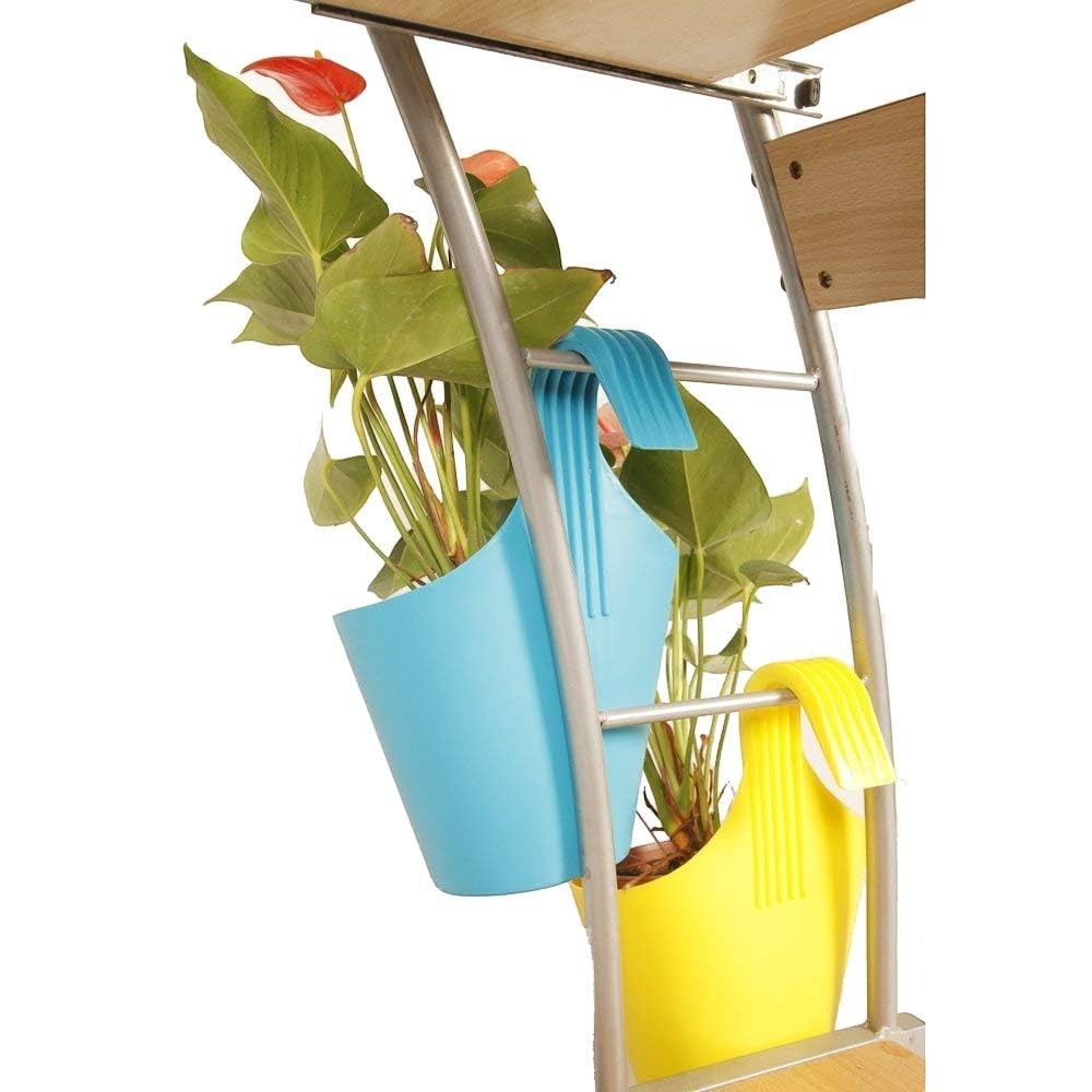 GoHooked multicolour virgin plastic hanging planters with handles, set of 3, for balcony or garden use.