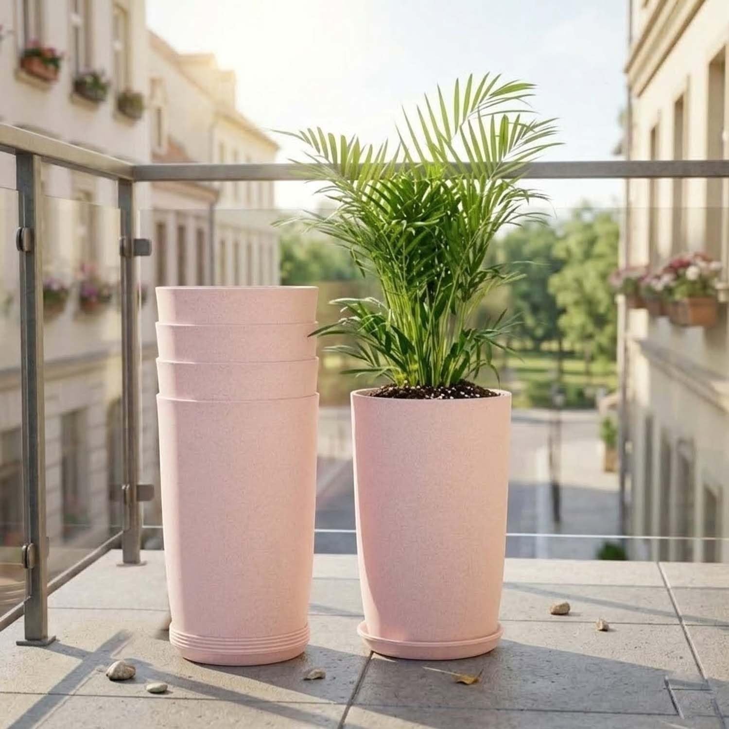 GoHooked set of 3 pink speckled plastic garden planters, one with a plant, 20.5x15 cm
