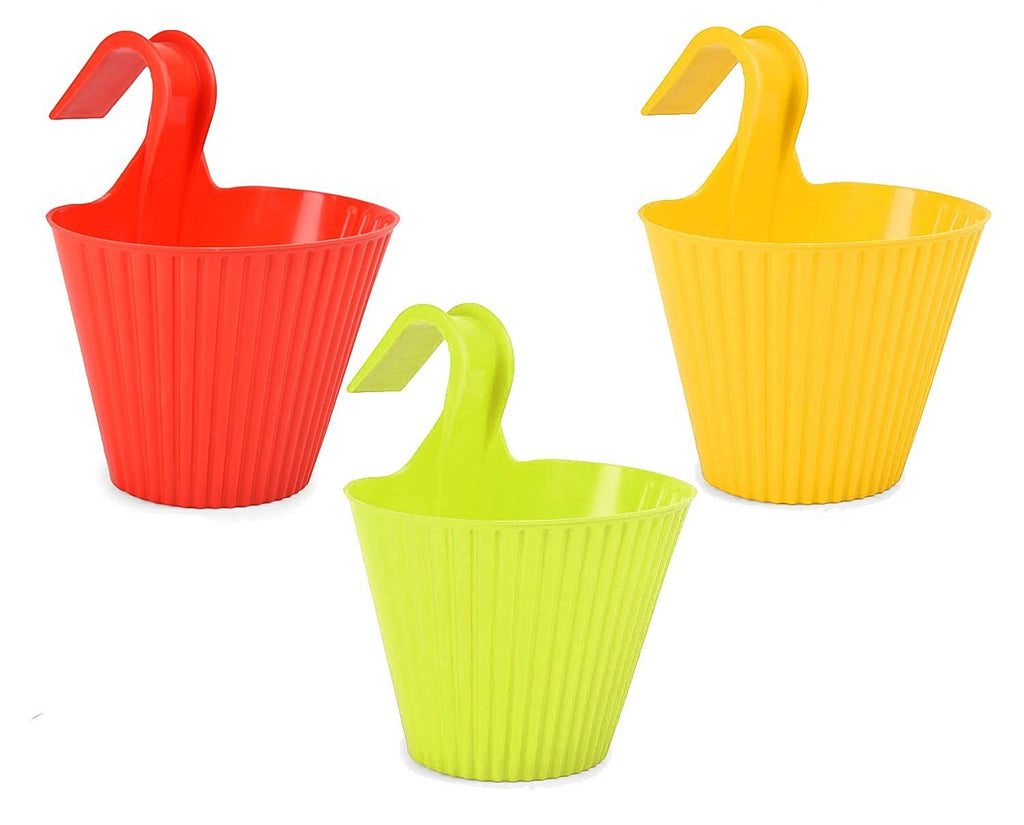 GoHooked assorted color plastic lily hanging pots, 6-inch, pack of 4. Features a hook for hanging.