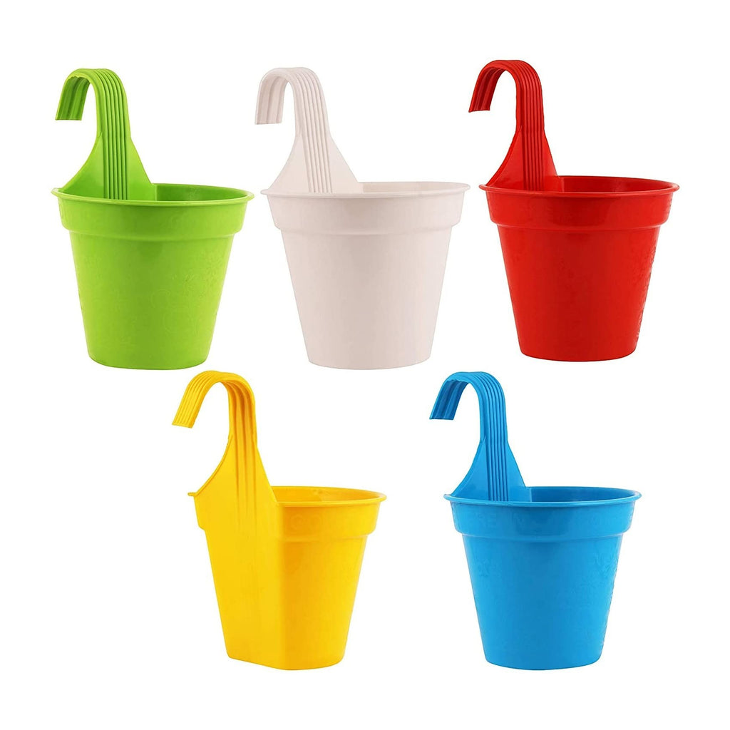 GoHooked multicolor plastic hanging pots with hooks for balconies and gardens. Pack of 15.