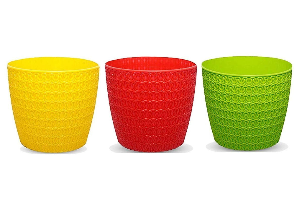 GoHooked set of 3 multicolor plastic garden planters with a textured knit pattern. Ideal for flowers, herbs, and plants.