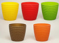 GoHooked pack of 5 multicolour plastic pots with a knitted texture design. Ideal for indoor and outdoor plants.