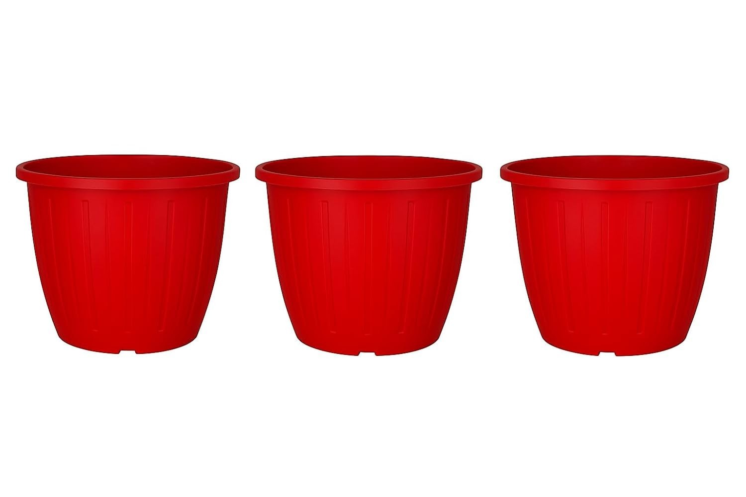 GoHooked set of 3 red plastic planters. These UV-resistant, lightweight pots are ideal for indoor or outdoor gardening.