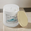 GoHooked ViMe Ocean Breeze aroma candle in a white jar with a gold lid. Hand-poured wax, 100 ml.