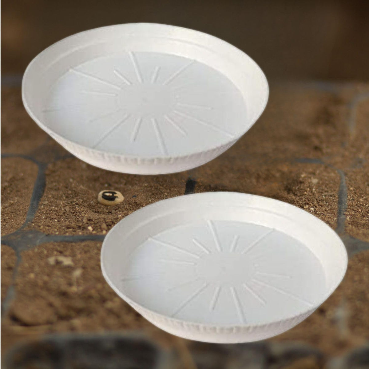 GoHooked white 10-inch round plastic planter drip trays, pack of 15, for indoor and outdoor use.
