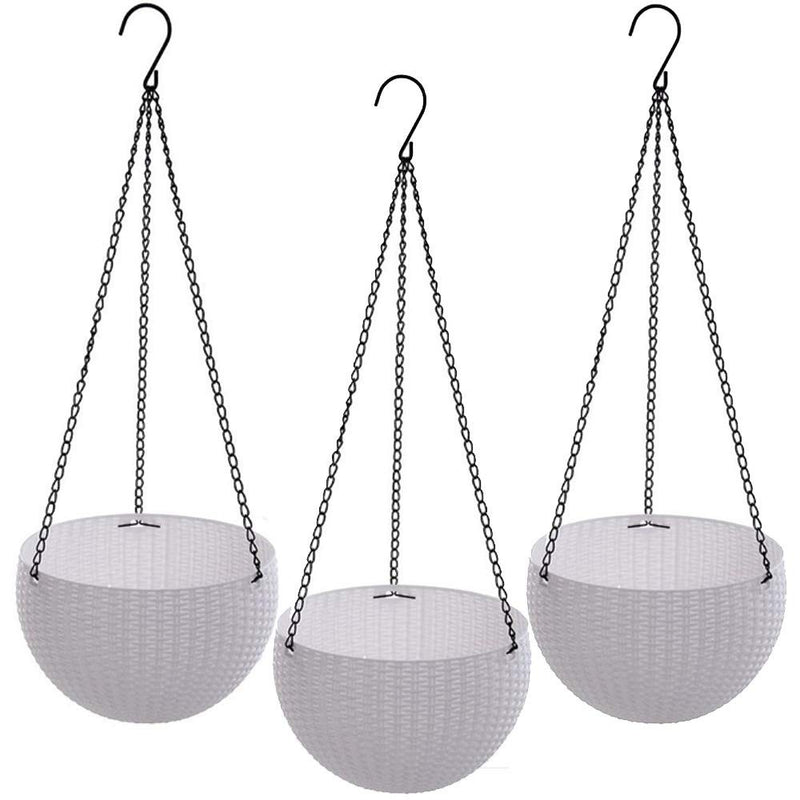 Go Hooked set of 3 white plastic rattan hanging baskets with metal chains. 7.1 inch diameter.