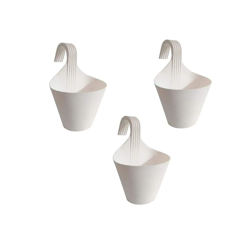 GoHooked white plastic hanging planters with hooks, set of 3. Ideal for balconies and railings.