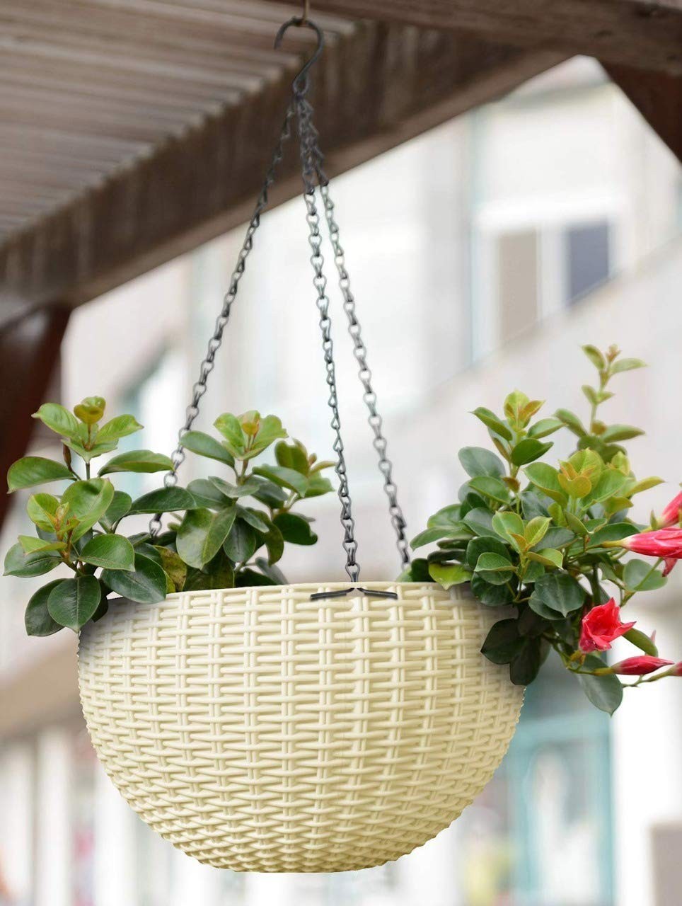 GoHooked white plastic hanging pot with woven texture, 7.1 inch diameter, suitable for indoor/outdoor garden use.