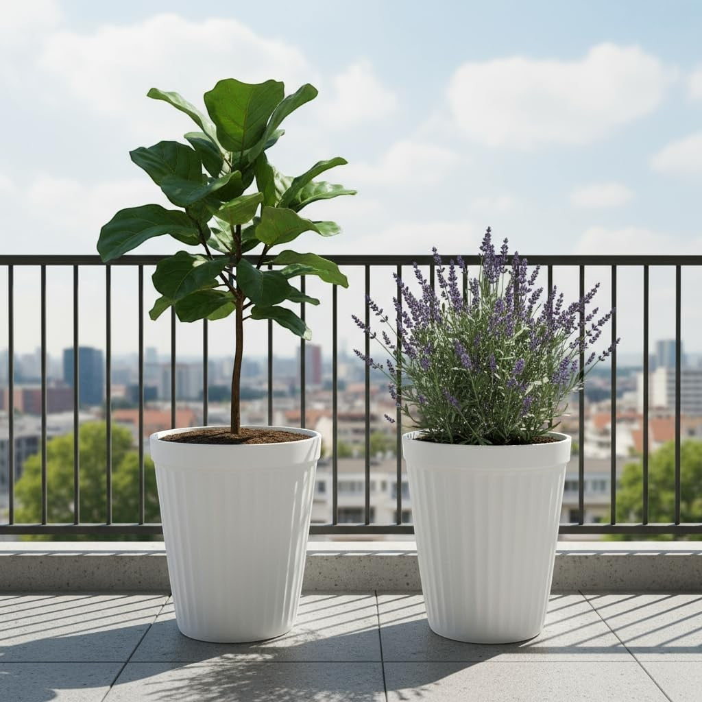 GoHooked white ribbed plastic planters, set of 3, for indoor/outdoor plants. 20.5x15 cm.
