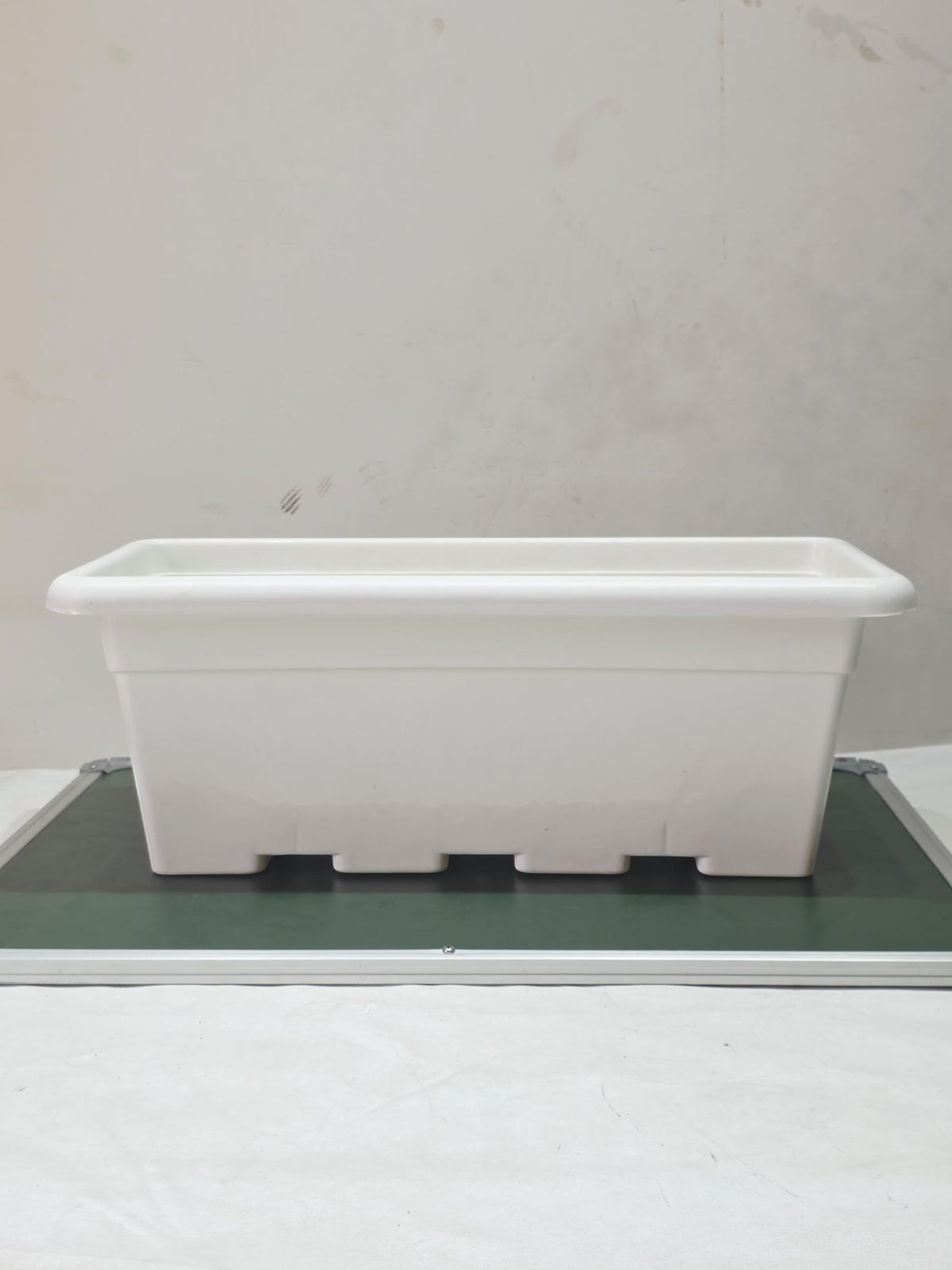 Go Hooked Jupiter Window Planter Pot Pack of 5 | 20 Inch White Plastic Rectangular Flower Pot for Indoor Outdoor Plants Balcony Garden Home Décor | Decorative Window Plant Container L50 x W23 x H19 Cm